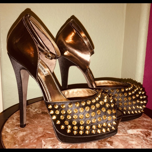 Platform shoes.. - Picture 2 of 2